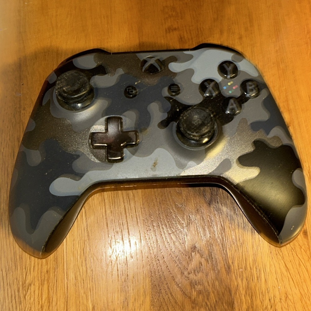 Microsoft Wireless Xbox One Special Edition Night Ops Camo Controller A4